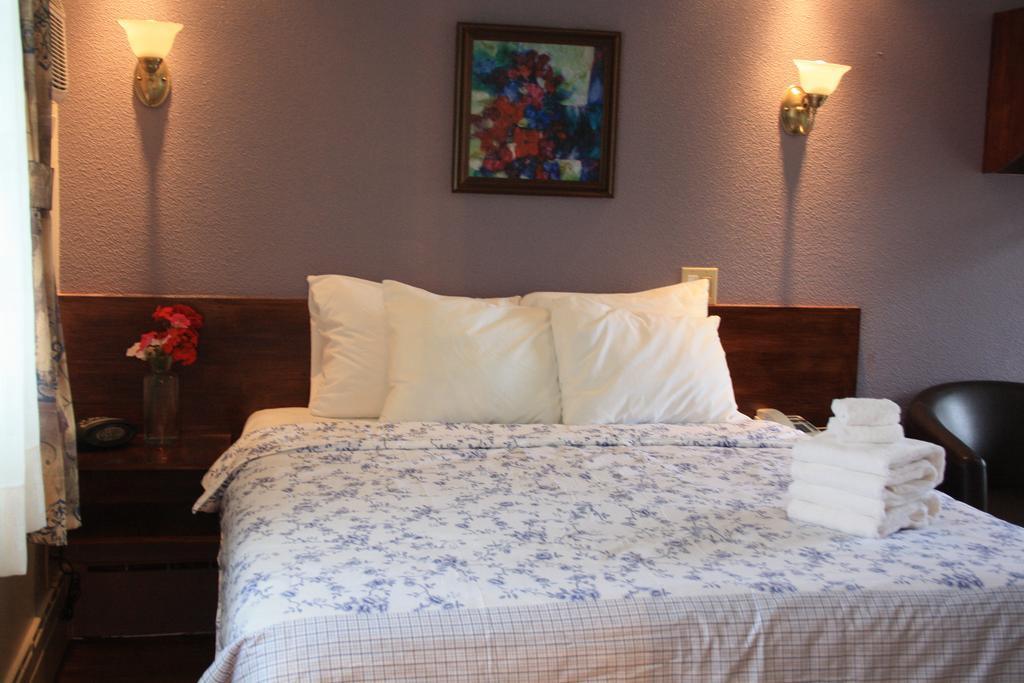 Au Doc Motel Repentigny Bilik gambar