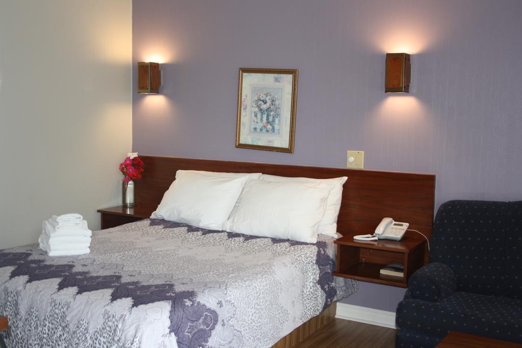 Au Doc Motel Repentigny Bilik gambar