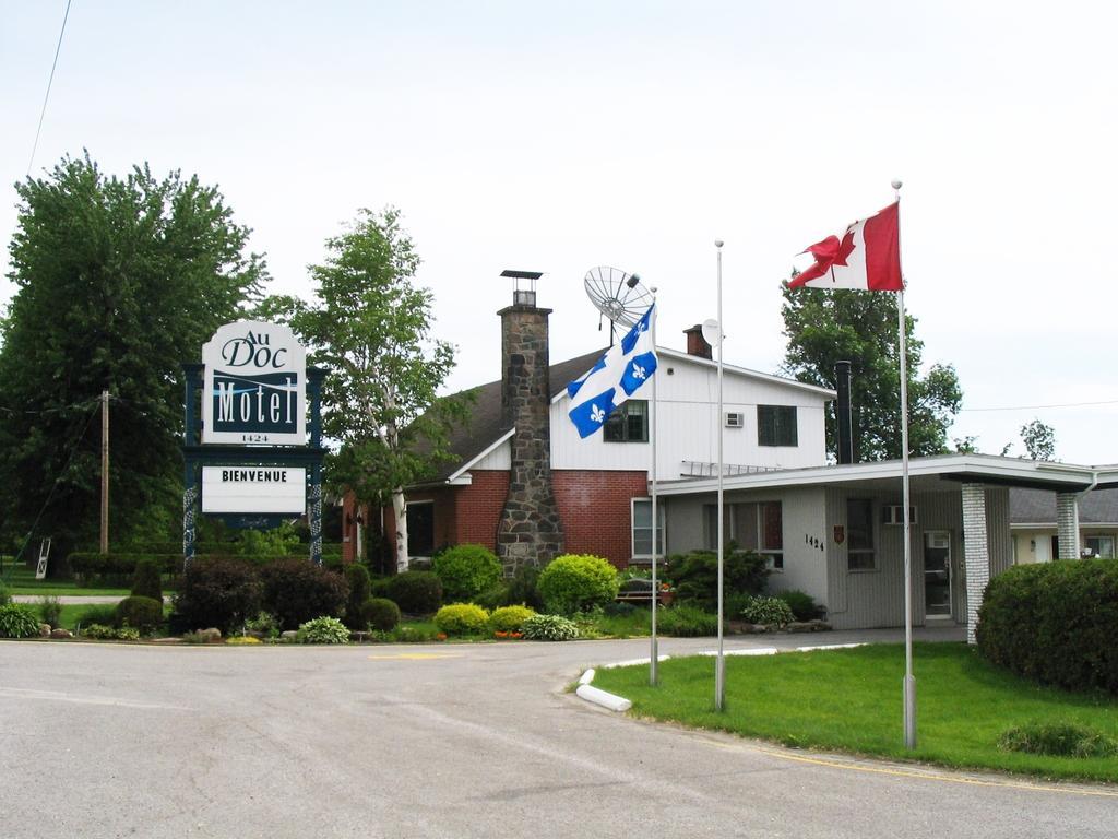 Au Doc Motel Repentigny Luaran gambar